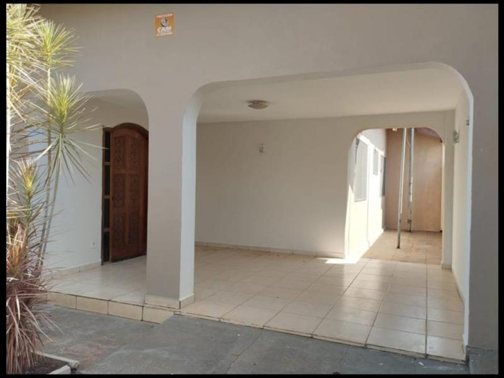 Rua Irmãos Chrisostomo de Oliveira, 35