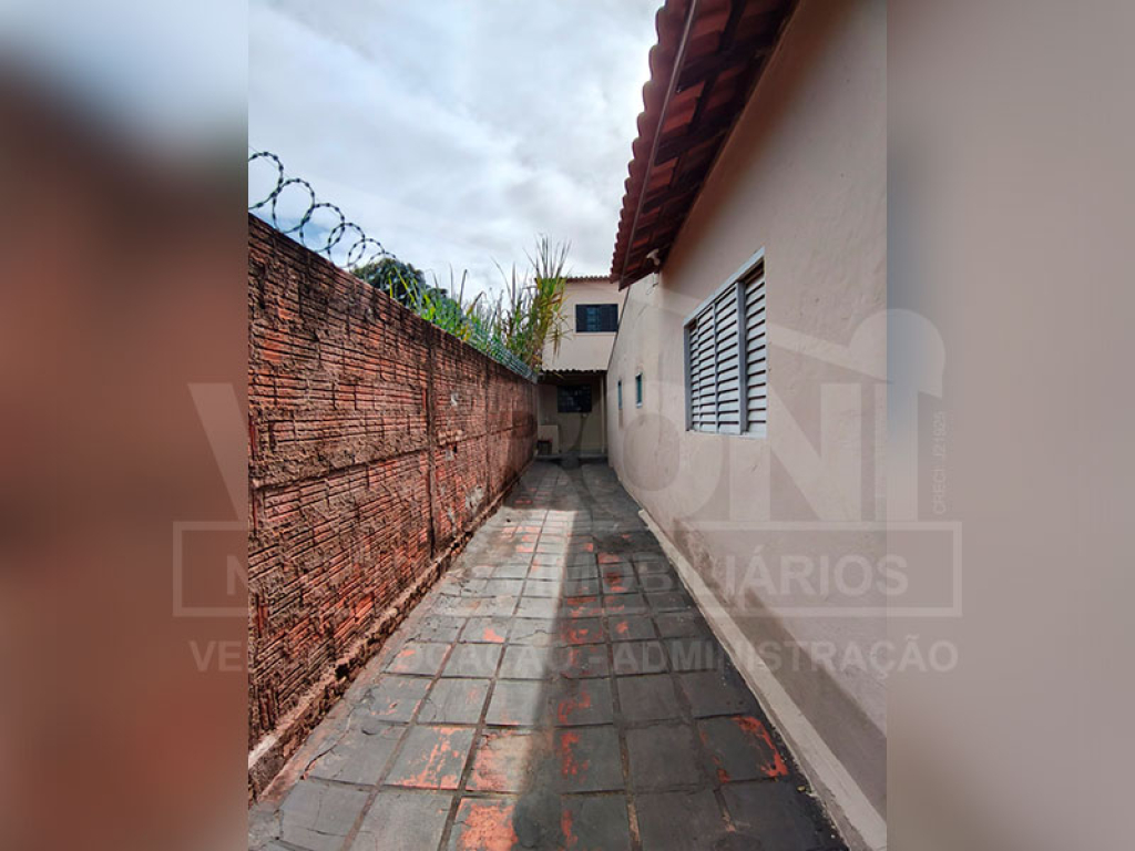 Av. Goiás, 597 Fundos 