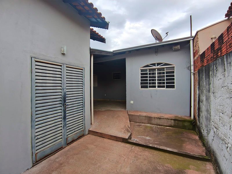 Rua Alípio Lopes das Neves, 239