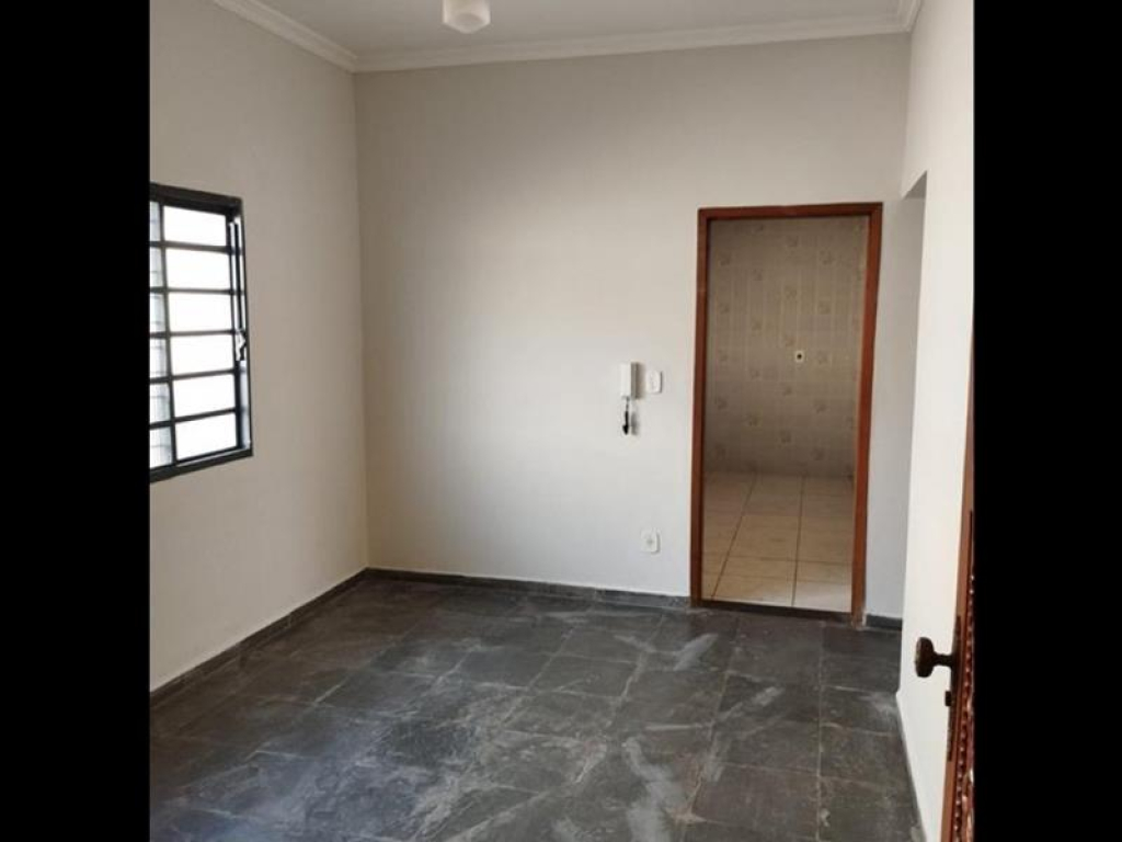 Rua Irmãos Chrisostomo de Oliveira, 35