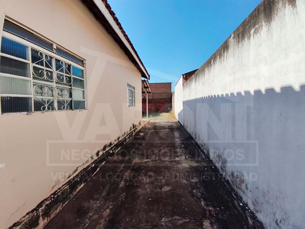 Estrada do Pereirinha, 202