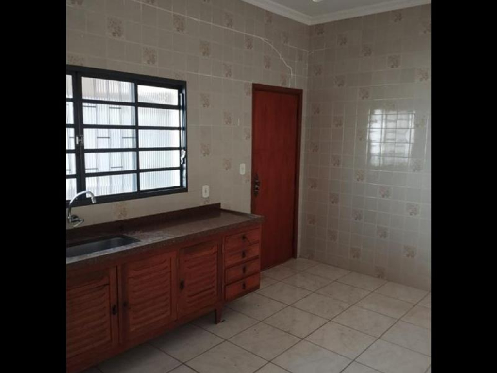 Rua Irmãos Chrisostomo de Oliveira, 35