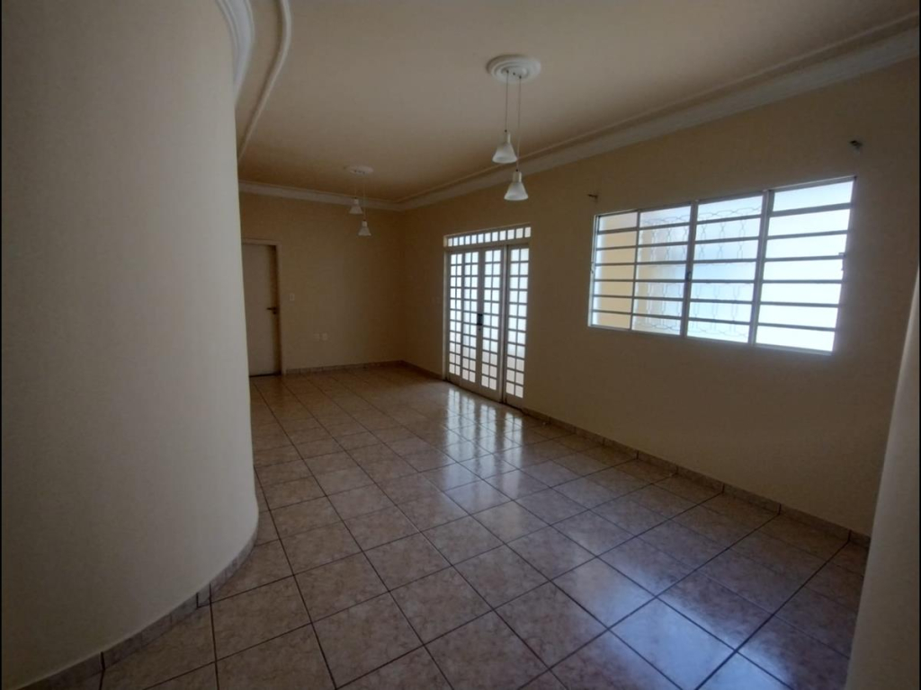 Av. Manoel Bento da Cruz, 1162