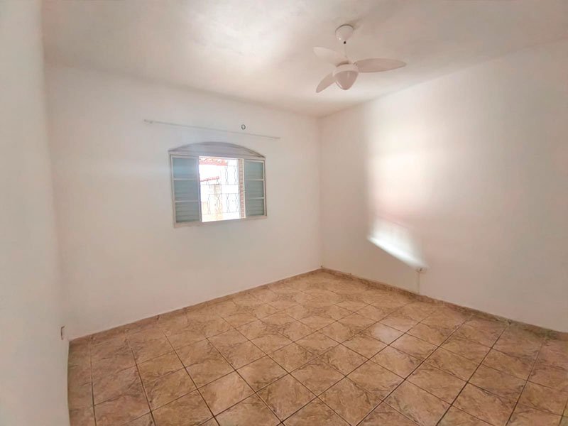 Rua Alípio Lopes das Neves, 239
