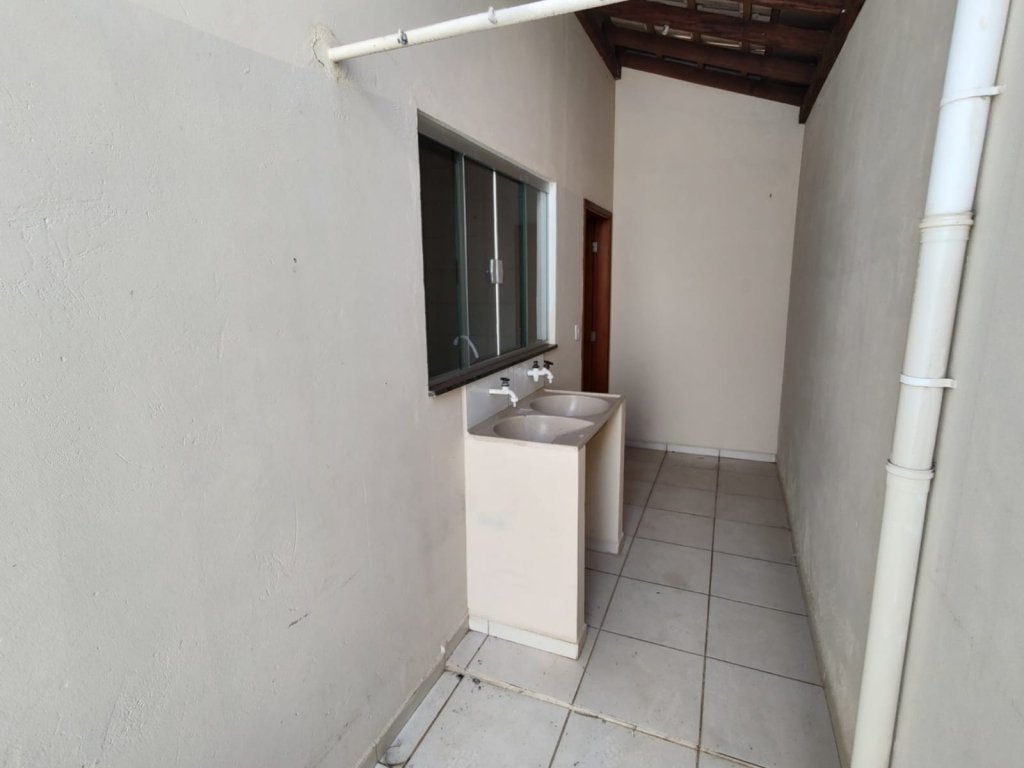 Rua Maria de Lourdes Castilho Lima, 82