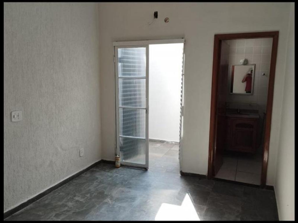 Rua Irmãos Chrisostomo de Oliveira, 35