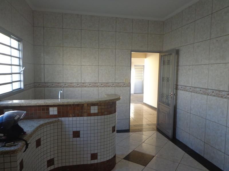 Rua Francisco Costa Serrador, 144