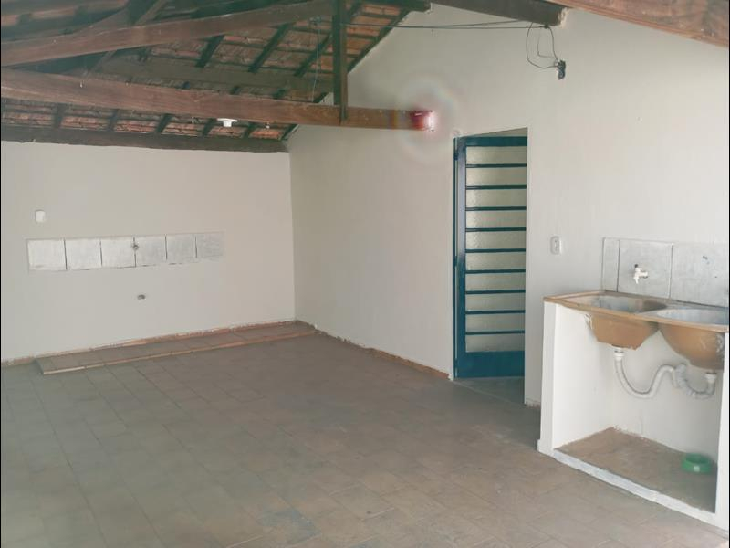 Rua Jeny Teixeira de Souza, 243