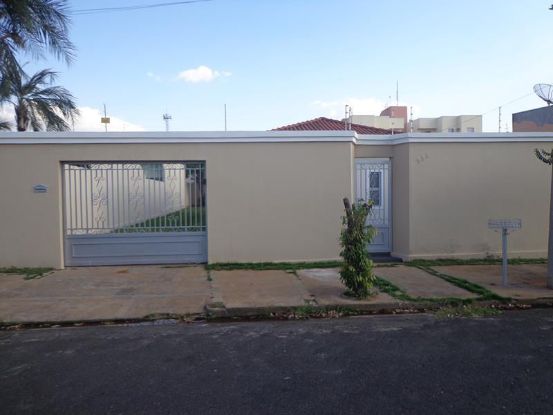 Rua Francisco Costa Serrador, 144