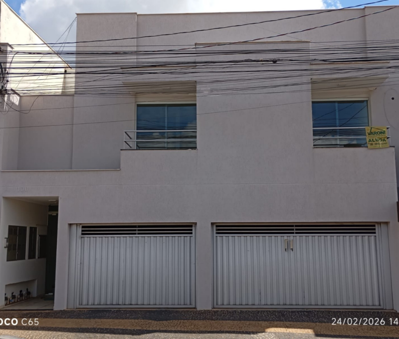 Rua Irmãos Chrisóstomo de Oliveira, 100 apto 04