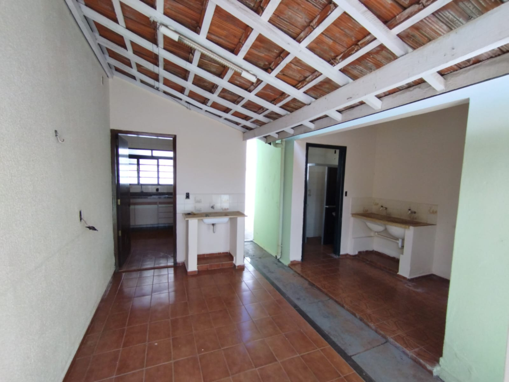 Av Eugenia Montrazi, 109