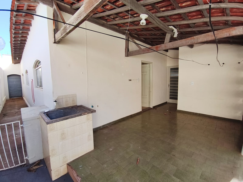 Av. Antônio Define, 770