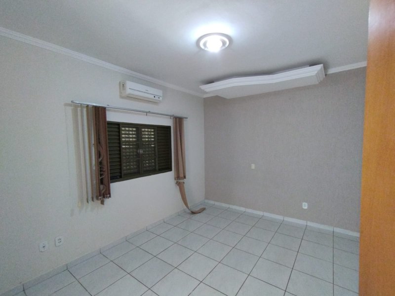 Rua Frei Domingues Riezzi, 90