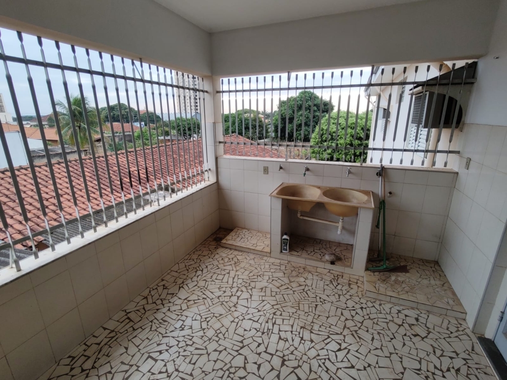 Rua Altino Vaz de Mello, 897