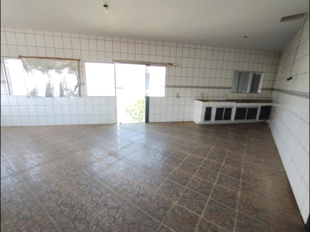 Av. Guilherme Lang, 30 