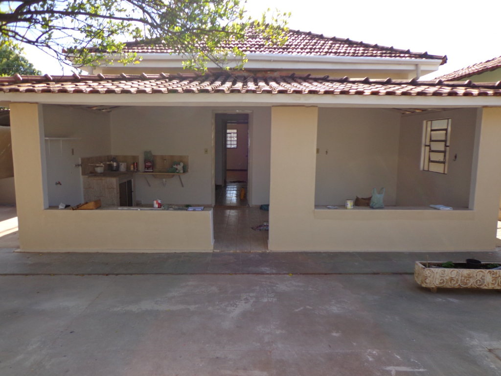 Rua Ramalho Franco, 964.