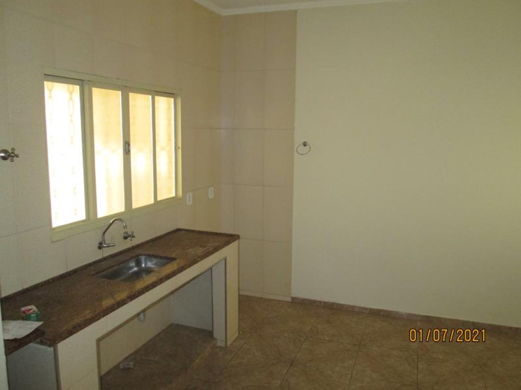 Rua Duarte Ferreira Canha, 335 Fds