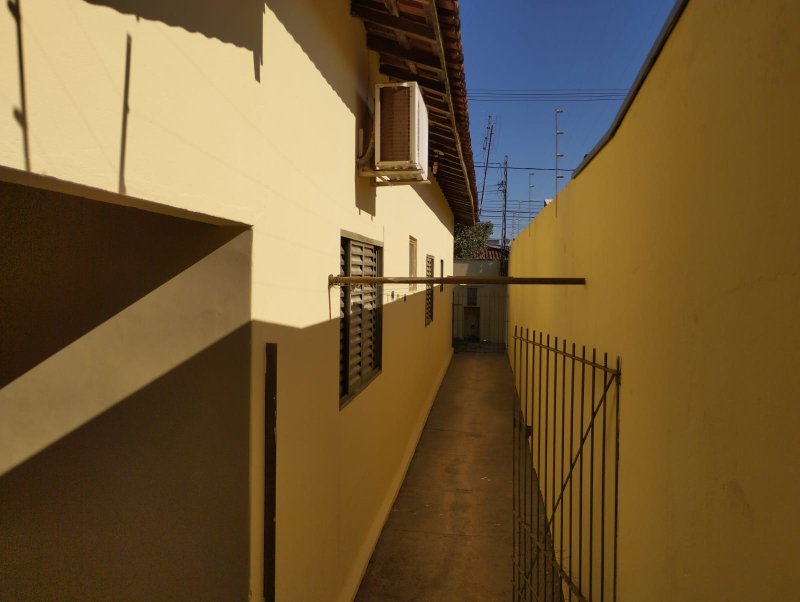 Rua Frei Domingues Riezzi, 90