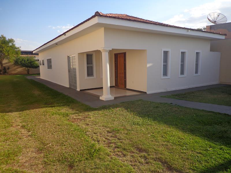 Rua Francisco Costa Serrador, 144