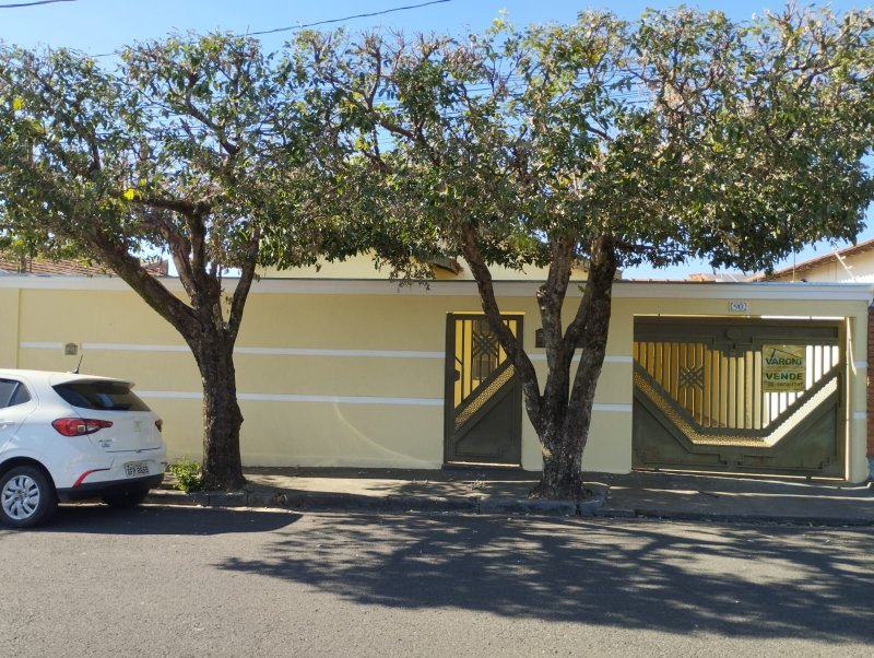 Rua Frei Domingues Riezzi, 90