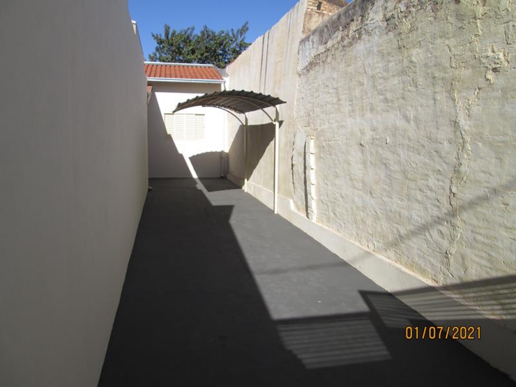 Rua Duarte Ferreira Canha, 335 Fds