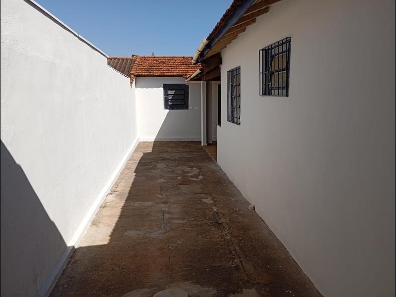 Rua Jeny Teixeira de Souza, 243