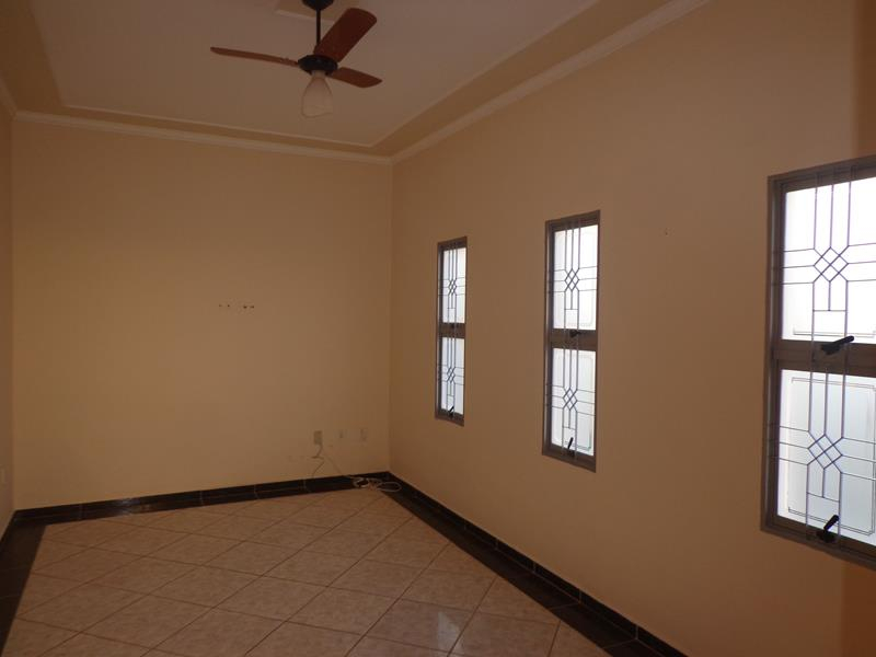 Rua Francisco Costa Serrador, 144