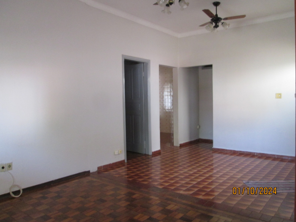 Rua 13 de Maio, 481..