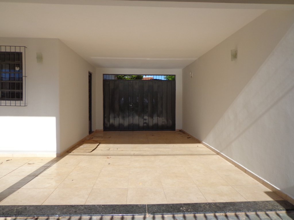 Rua Ramalho Franco, 964.