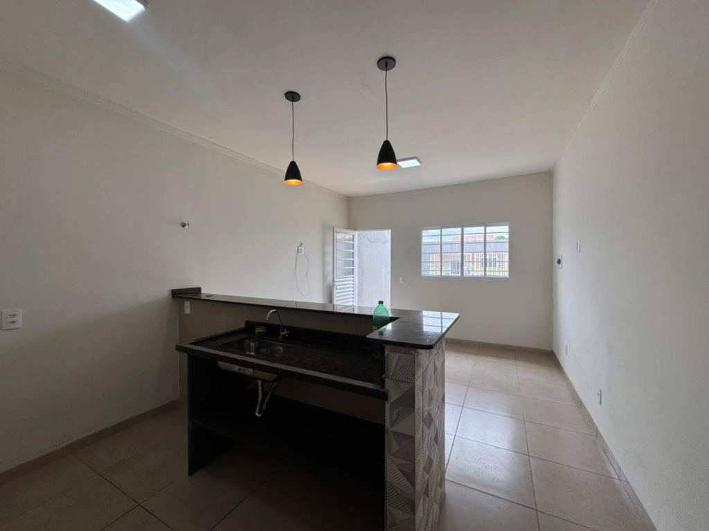 Estrada do Pereirinha, 475  