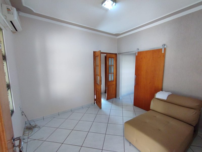 Rua Frei Domingues Riezzi, 90