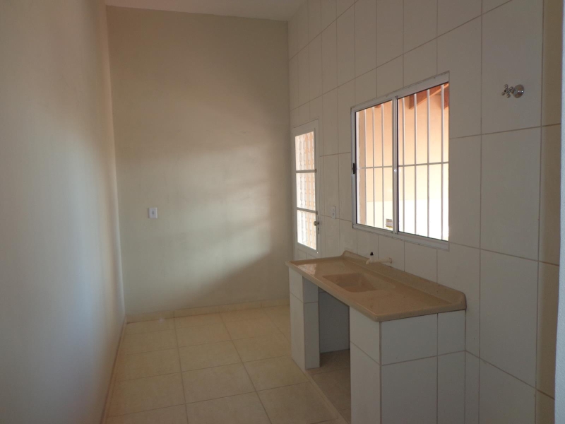  Av. Adelino Veronese, 830                            