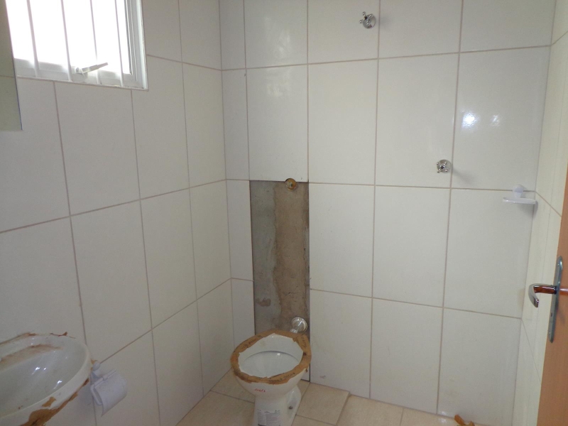  Av. Adelino Veronese, 830                            