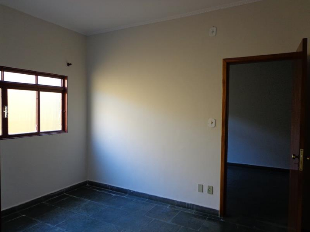 Rua Treze de Maio, 838