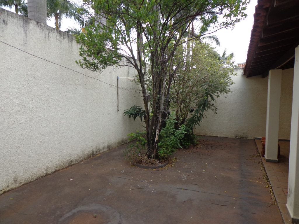 Rua Belmiro Lopes, 75