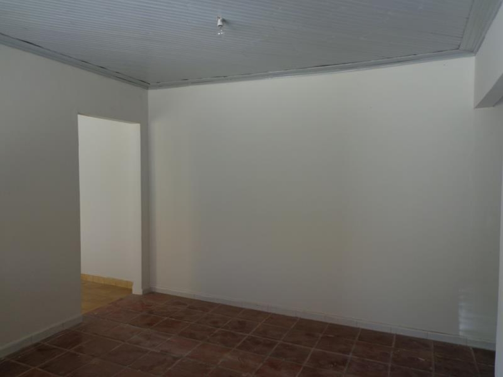 Rua Segisfredo Pesqueiro, 241 Fundos