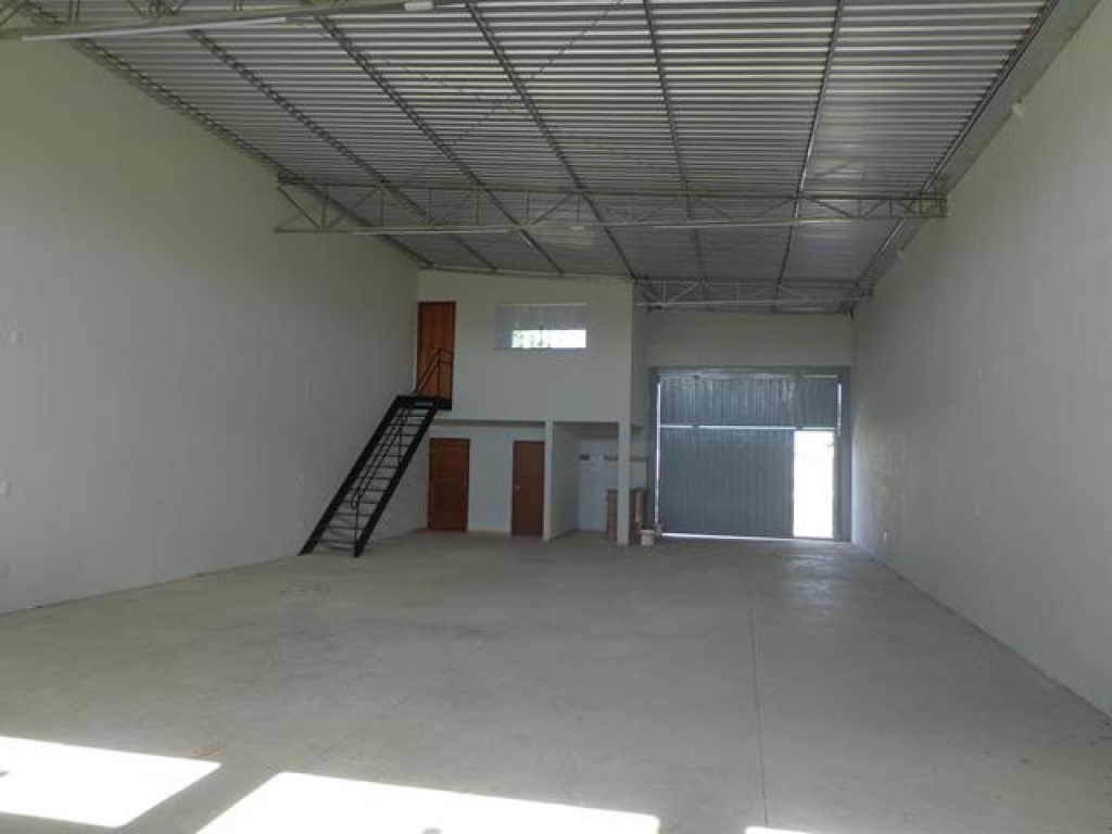 Av. José Faustino, 805 