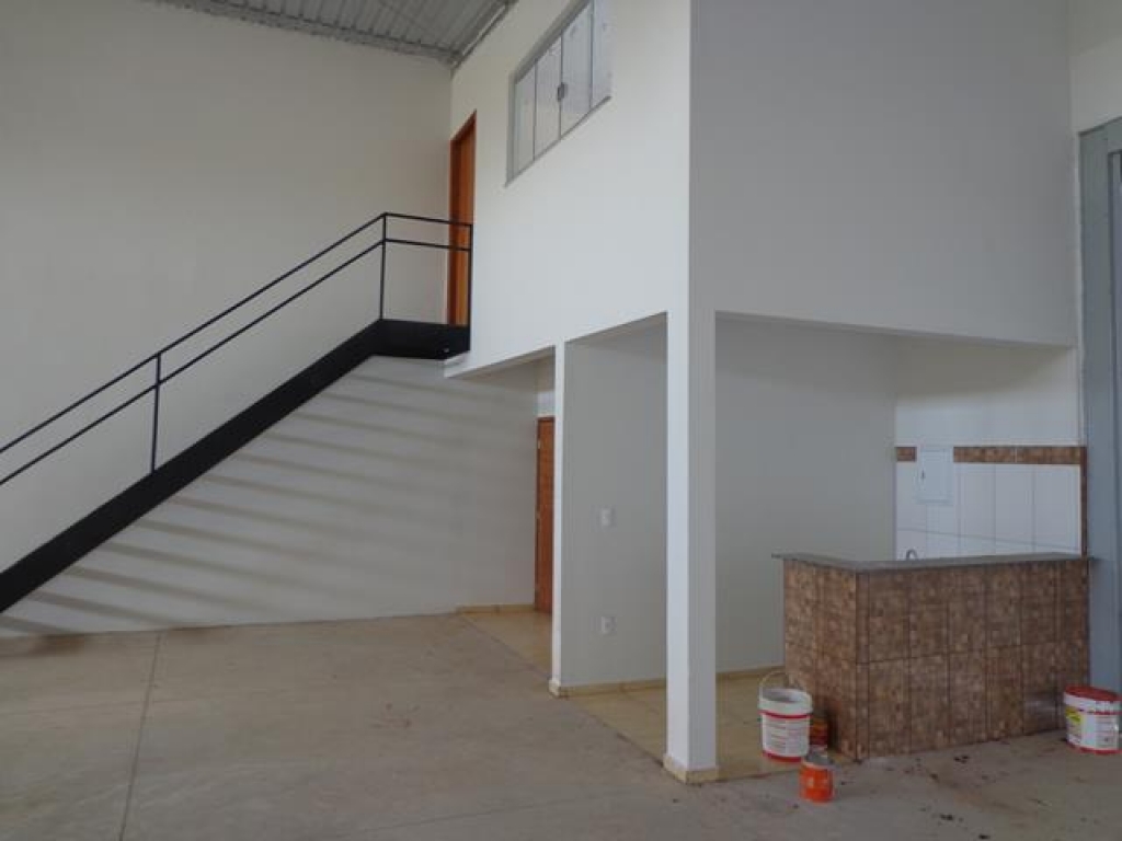 Av. José Faustino, 805 