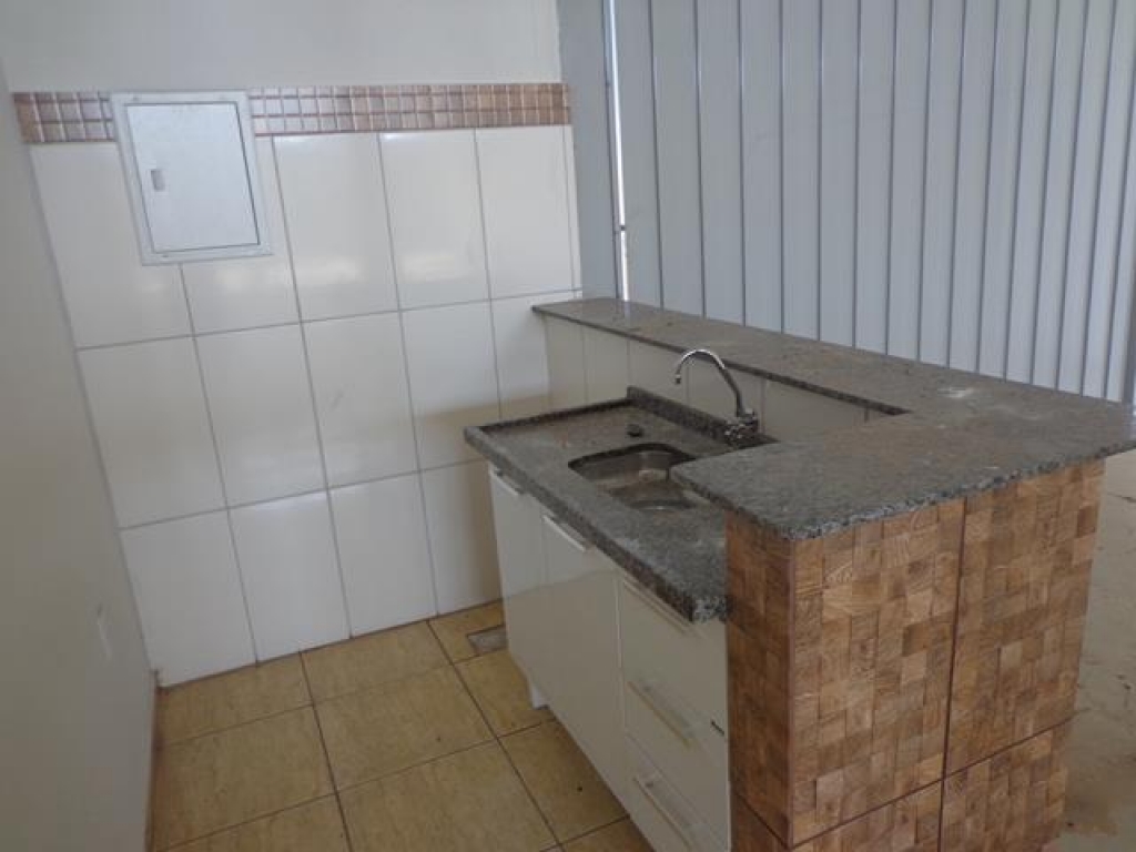 Av. José Faustino, 805 