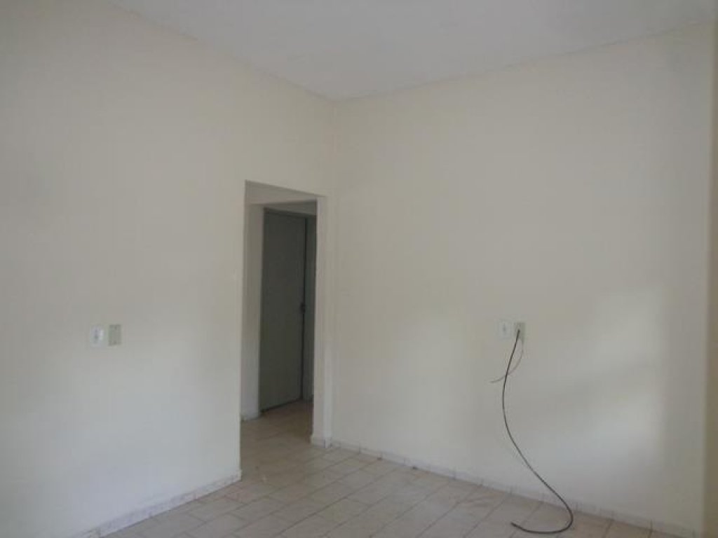 Rua Duarte Ferreira Canha 272
