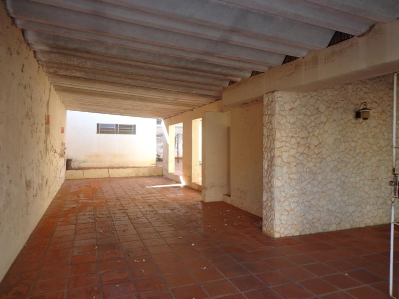 Av. Cunha Cintra 130