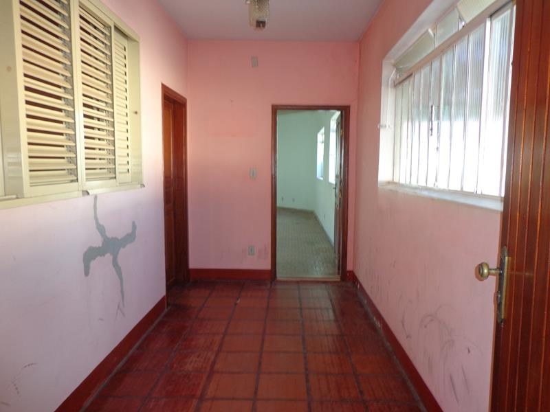 Av. Cunha Cintra 130