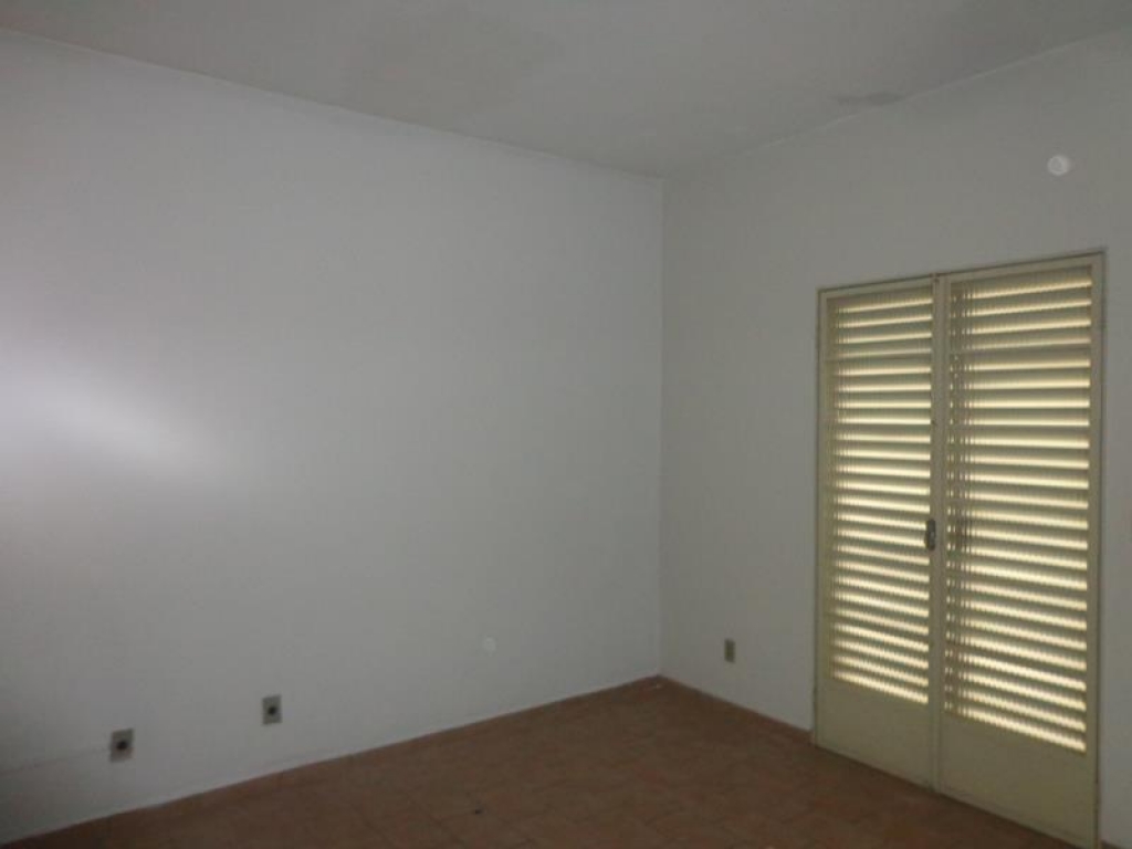 Av. Luis Osorio, 174- Apto 1