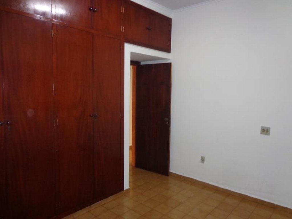 Av. Rui Barbosa, 990 