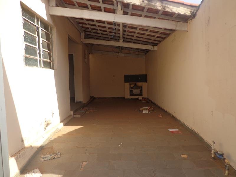 Rua Irmãos Chrisostomo de Oliveira, 15 