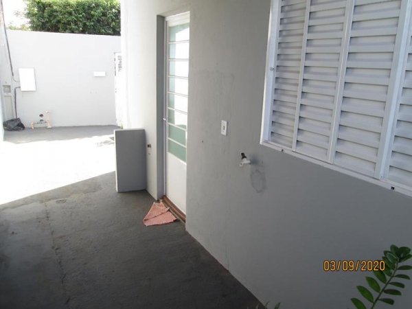 Rua Francisco Barbosa dos Santos - 639