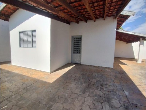 Rua Ariovaldo Ferreira de Souza, 10