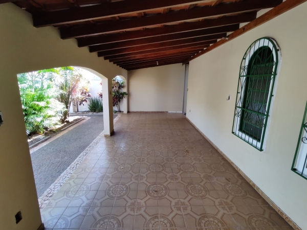 Av Ivanoé de Cunto, 286