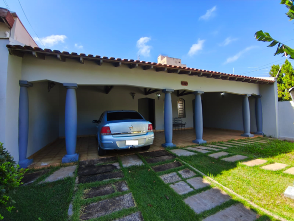 Av. Antônio Define, 770