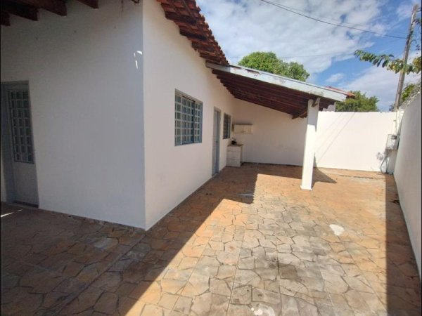 Rua Ariovaldo Ferreira de Souza, 10